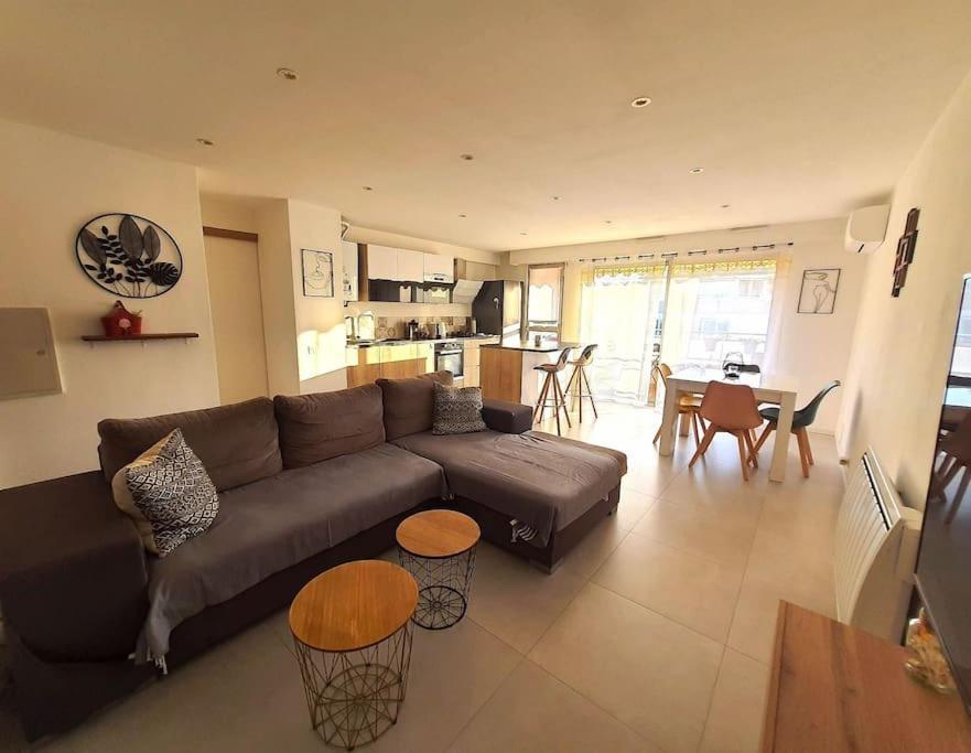 Vallauris Appartement Moderne Centre-Ville ภายนอก รูปภาพ
